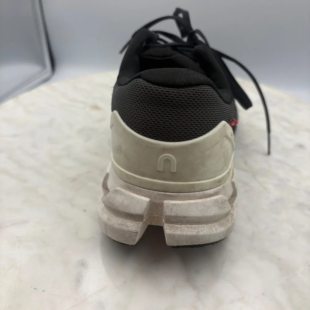 On Cloud Running Shoe Womens 8 Black White Sneakers AMPUTEE SINGLE RIGHT SHOE
